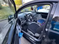 Usata VW New Beetle 90 CV (66 kW) 2004 Nero Utilitaria
