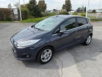 Usata Ford Fiesta 95 CV (69 kW) 2014 Grigio Utilitaria