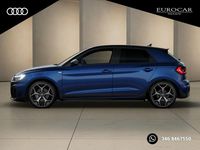 Nuova Audi A1 Sportback Design 116 CV (85 kW) 2025 Blu navarra metallizzato nero mito metal Utilitaria