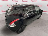 Usata Lancia Ypsilon Gold 69 CV (50 kW) 2018 Nero Utilitaria