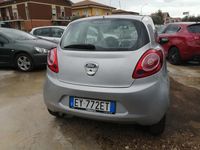 Usata Ford Ka 69 CV (50 kW) 2015 Argento Berlina