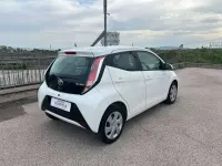 Brugt Toyota Aygo X-wave 69 HK (50 kW) 2016 Hvid Hatchback