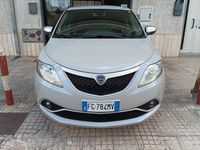 Usata Lancia Ypsilon S 95 CV (69 kW) 2016 Grigio metallizzato Utilitaria