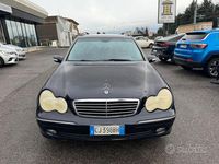 Usata Mercedes C200 Avantgarde 122 CV (89 kW) 2003 Blu Station wagon