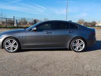 Usata Jaguar XE 300 CV (220 kW) 2018 Grigio Berlina