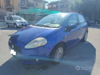 Usata Fiat Grande Punto Dynamic 77 CV (56 kW) 2007 Bluazzurro Utilitaria