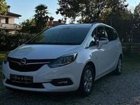 Usata Opel Zafira 2017 Bianco Monovolume