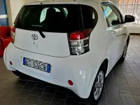 Usata Toyota iQ Sol 68 CV (50 kW) 2010 Bianco Utilitaria