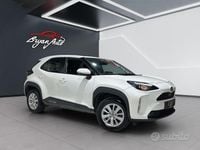 Usata Toyota Yaris Active 116 CV (85 kW) 2023 Bianco Utilitaria