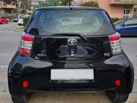 Usata Toyota iQ Sol 68 CV (50 kW) 2010 Nero Utilitaria
