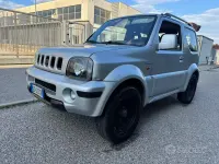 Usata Suzuki Jimny 82 CV (60 kW) 2002 Grigio SUV