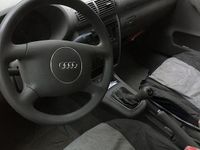 Usata Audi A3 Ambiente 102 CV (75 kW) 2002 Blu Utilitaria