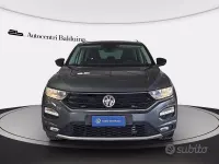 Usata VW T-Roc Style 150 CV (110 kW) 2019 Grigio indyum/tetto nero SUV
