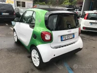 Używany Smart ForTwo Electric Drive Passion 41 kW (56 KM) 2019 Biały Kabriolet