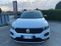 Usata VW T-Roc Advance 150 CV (110 kW) 2018 Argento SUV