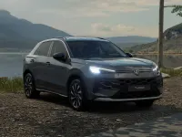 Nuova VW T-Roc Life 115 CV (84 kW) 2026 Wolf grey metallizzato nero SUV
