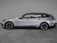 Usata BMW 540 M Sport 286 CV (210 kW) 2024 Grigio / metallizzato Station wagon
