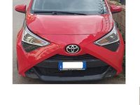 Usata Toyota Aygo Cool 72 CV (52 kW) 2021 Rosso Utilitaria