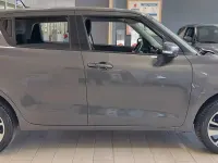 Usata Suzuki Swift 90 CV (66 kW) 2018 Grigio londra Utilitaria