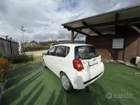 Usata Chevrolet Aveo 84 CV (61 kW) 2010 Bianco Berlina
