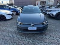 Usata VW Golf VIII Life 131 CV (96 kW) 2021 Grigio Berlina