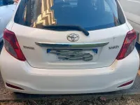 Usata Toyota Yaris 75 CV (55 kW) 2012 Bianco Utilitaria