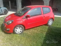 Usata Renault Twingo 75 CV (55 kW) 2012 Rosso Utilitaria