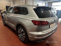 Usata VW Touareg Elegance 231 CV (169 kW) 2023 Argento SUV