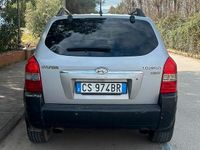 Usata Hyundai Tucson 112 CV (82 kW) 2005 Grigio SUV
