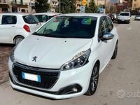 Usata Peugeot 208 Allure 110 CV (80 kW) 2017 Bianco Utilitaria