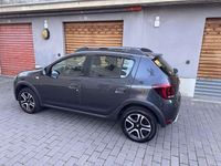 Usata Dacia Sandero Stepway 90 CV (66 kW) 2019 Grigio Berlina