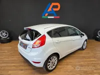 Usata Ford Fiesta Titanium 75 CV (55 kW) 2016 Bianco Utilitaria