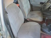 Usata Ford Orion Ghia 53 CV (38 kW) 1987 Grigio Berlina