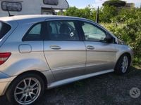 Usata Mercedes B200 140 CV (102 kW) 2009 Grigio Monovolume