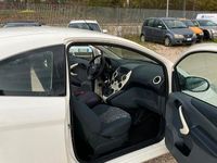 Usata Ford Ka Individual 75 CV (55 kW) 2011 Bianco Berlina