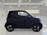 Usata Smart ForTwo Electric Drive Passion 41 kW (56 CV) 2021 Nero Cabrio