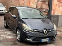 Usado Renault Clio IV Zen 75 CV (55 kW) 2016 Azul Utilitario