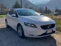 Usata Volvo V40 Business Edition 120 CV (88 kW) 2018 Bianco Berlina
