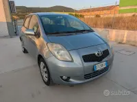 Usata Toyota Yaris Sol 90 CV (66 kW) 2008 Grigio Utilitaria