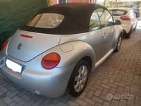 Usata VW New Beetle Cabriolet 101 CV (74 kW) 2005 Grigio Cabrio