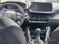 Usata Peugeot 208 102 CV (75 kW) 2022 Grigio Utilitaria