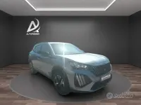 Usata Peugeot 2008 Allure 101 CV (74 kW) 2025 Grigio SUV