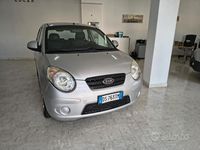 Usata Kia Picanto 74 CV (54 kW) 2008 Grigio Utilitaria