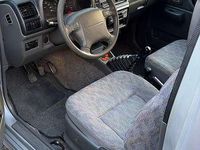 Second-hand Suzuki Jimny 80 CP (58 kW) 2000 Argintiu SUV