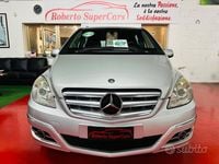 Usata Mercedes B180 Premium 109 CV (80 kW) 2010 Grigio Monovolume