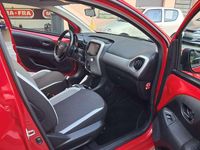 Usata Toyota Aygo X-play 69 CV (50 kW) 2016 Rosso Utilitaria