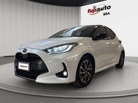 Usata Toyota Yaris Hybrid Style 116 CV (85 kW) 2021 Bianca e nera Utilitaria