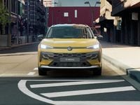 Nuova VW T-Roc Life 150 CV (110 kW) 2026 Canary yellow nero SUV
