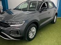 Usata VW T-Roc Style 116 CV (85 kW) 2023 Grigio SUV