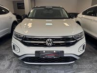 Usata VW T-Roc R-line 116 CV (85 kW) 2022 Beige SUV